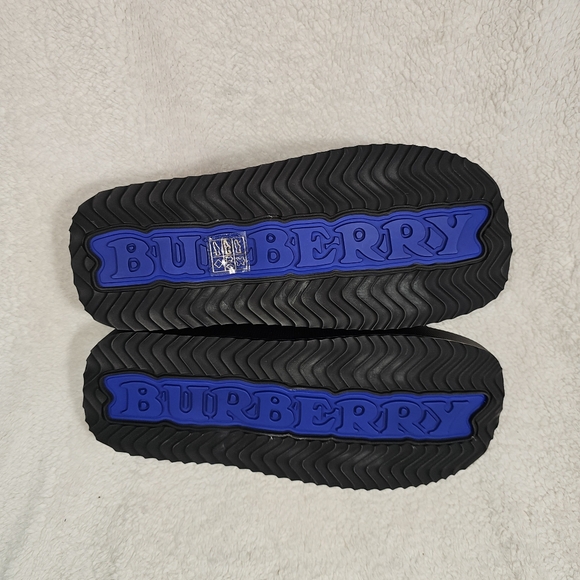 Burberry Leather Slab Knight Slides Leather Black Size 39eu 9us - Picture 12 of 15